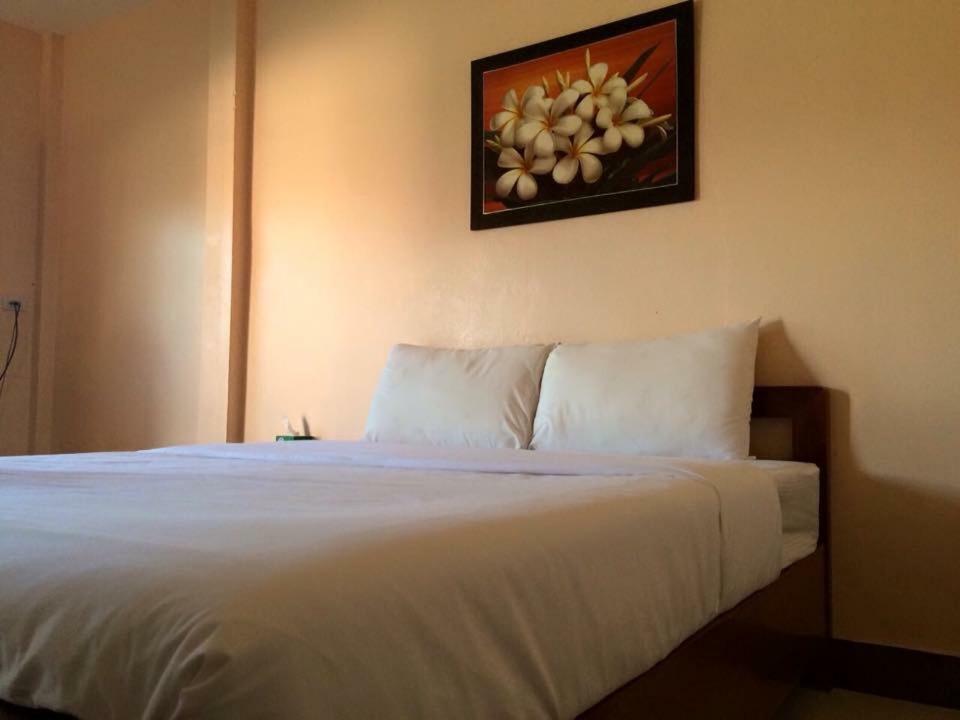 โพธิ์ทองริมทุ่ง Pothong Rimtung Hotel Fang Exterior foto